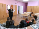 В Единый день безопасности несовершеннолетних с воспитанниками отделения сл.Сагуны Подгоренского района была проведена беседа по теме "Самовольные уходы и их последствия".
