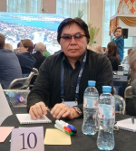 На Театральном форуме.